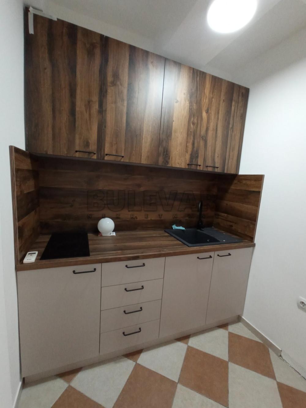 Slika 3 - Stanoja Bunuševca,  Lokal za izdavanje, 20m2, 250€