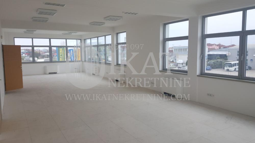 Slika 5 - Autoput za Novi Sad,  Lokal za izdavanje, 100m2, 700€