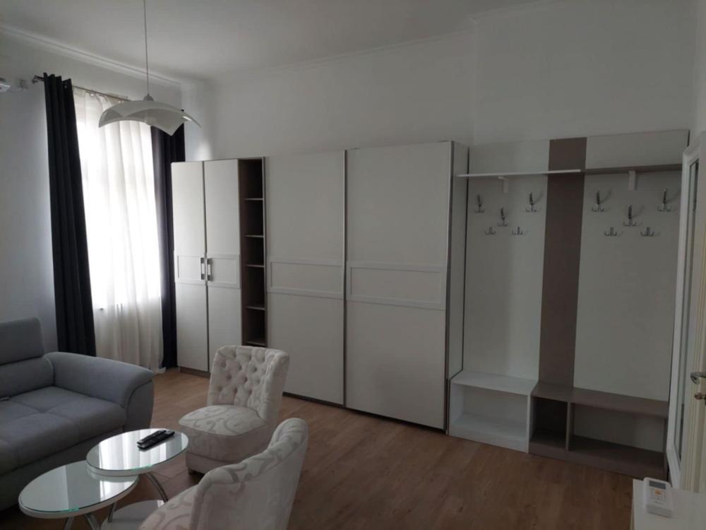 Slika 1 - Lomina, Dvosoban stan za izdavanje, 61m2, 1.000€