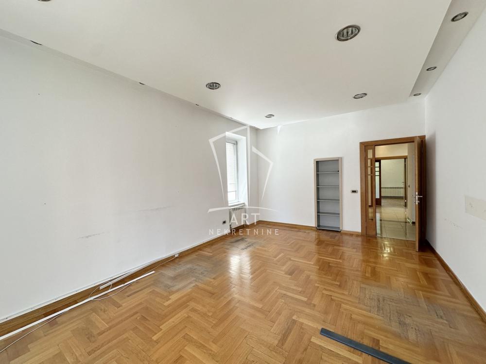 Slika 8 - Poenkareova,  Lokal za izdavanje, 650m2, 15.000€