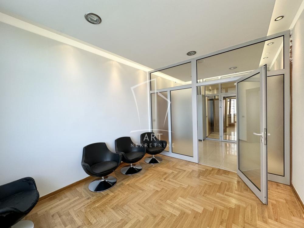 Slika 11 - Poenkareova,  Lokal za izdavanje, 650m2, 15.000€