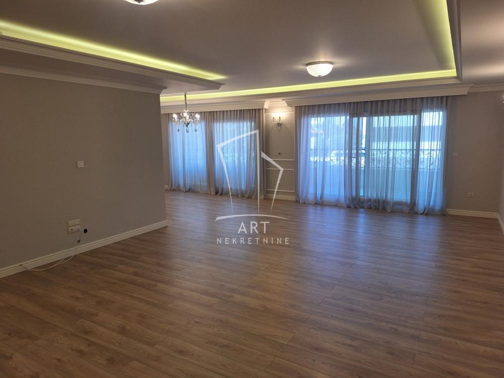 Slika 2 - Brzakova, Petosoban stan za izdavanje, 150m2, 4.500€