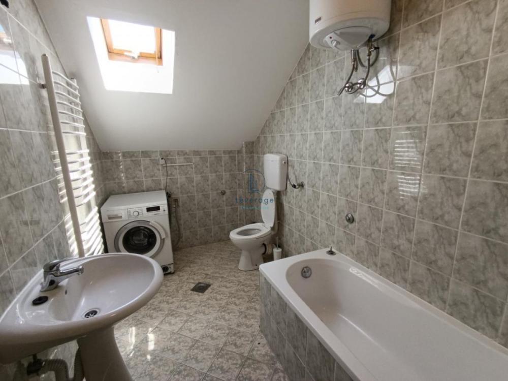 Slika 9 - Sime Matavulja, Dvoiposoban stan za izdavanje, 110m2, 650€