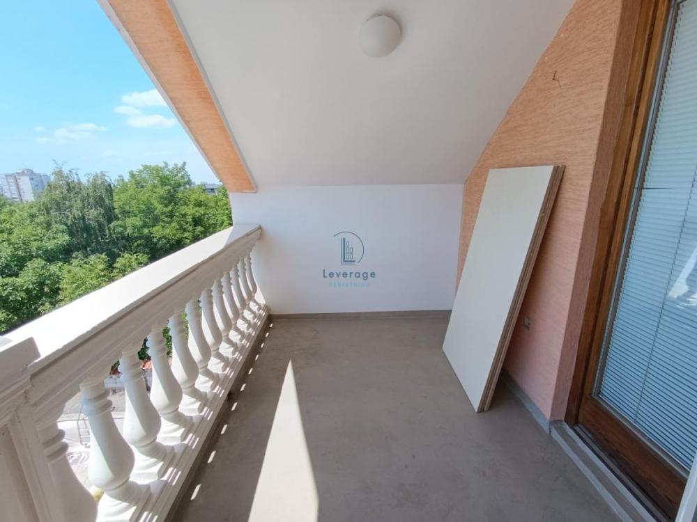 Slika 10 - Sime Matavulja, Dvoiposoban stan za izdavanje, 110m2, 650€