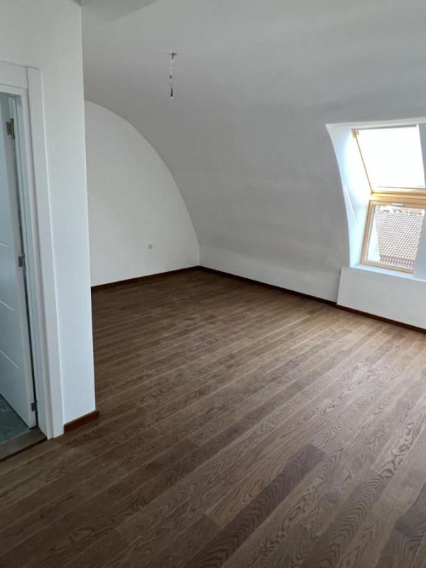 Slika 10 -  Stan na prodaju, 207m2, 352.000€