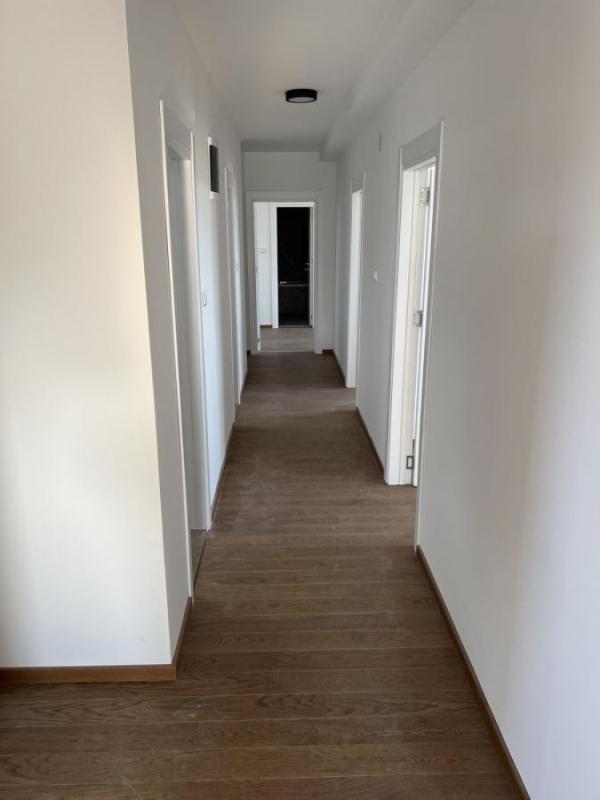 Slika 8 -  Stan na prodaju, 207m2, 352.000€