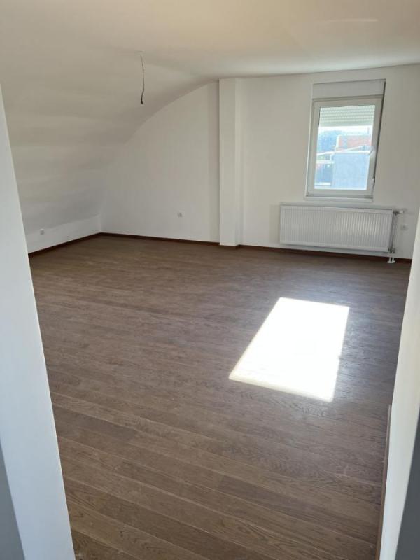 Slika 6 -  Stan na prodaju, 207m2, 352.000€