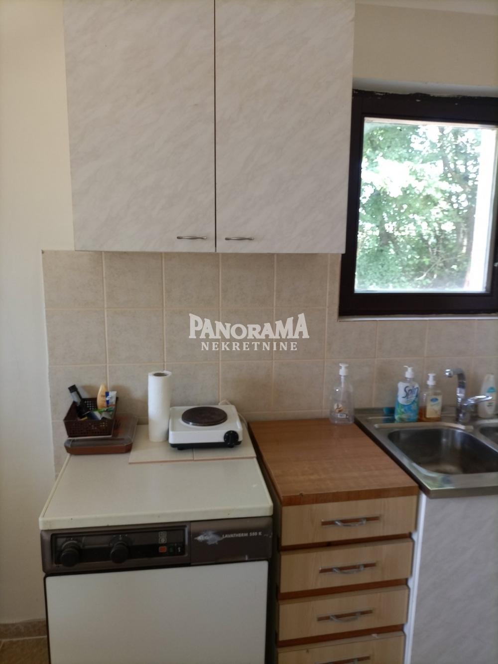 Slika 1 - Karađorđeva,  Kuća na prodaju, 88m2, 65.000€