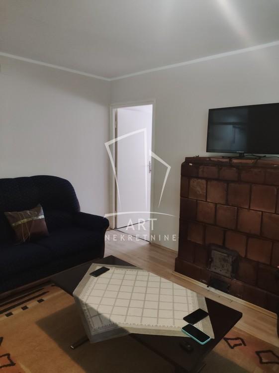 Slika 1 - Pere Segedinca, Dvoiposoban stan za izdavanje, 50m2, 550€