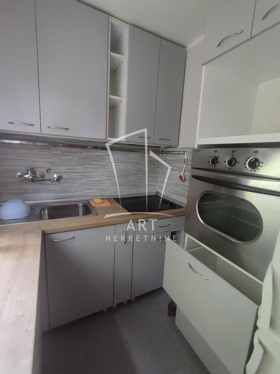 Slika 2 - Pere Segedinca, Dvoiposoban stan za izdavanje, 50m2, 550€