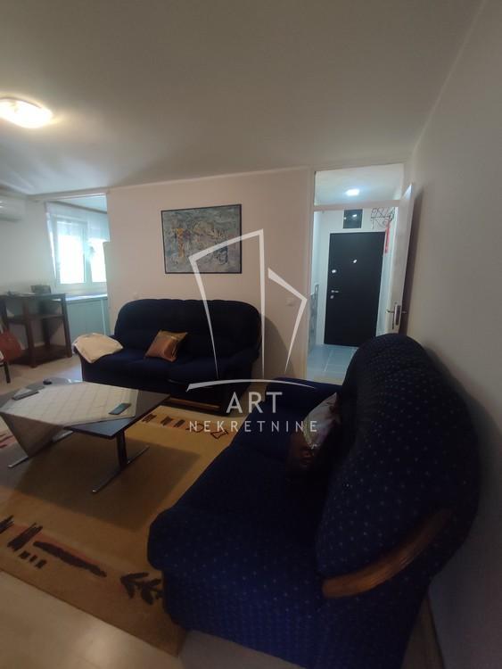 Glavna slika -Pere Segedinca, Dvoiposoban stan za izdavanje, 50m2, 550€