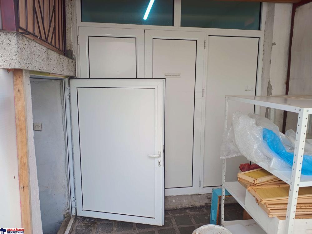 Slika 4 - Gostivarska,  Lokal za izdavanje, 240m2, 2.000€