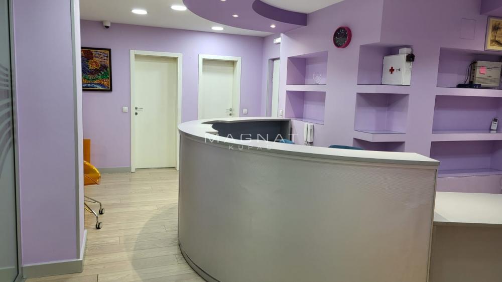 Slika 11 - Dimitrija Tucovića,  Lokal za izdavanje, 220m2, 3.000€