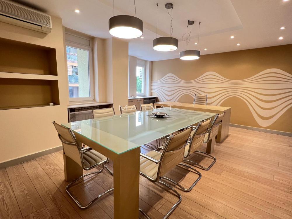 Glavna slika -Dimitrija Tucovića,  Lokal za izdavanje, 220m2, 3.000€