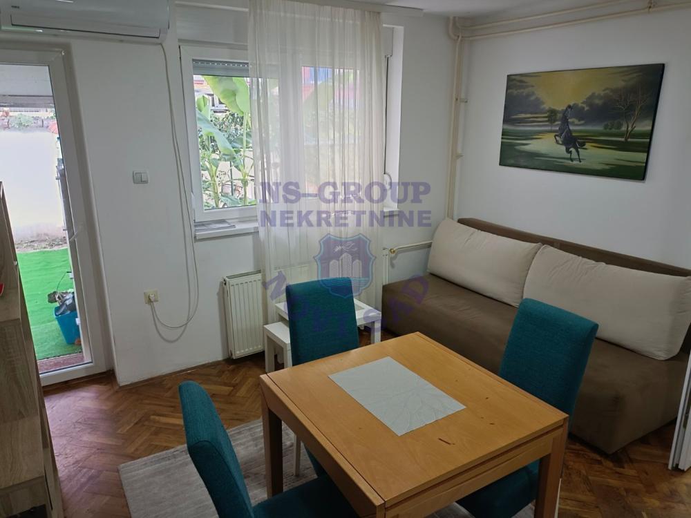 Glavna slika -Jednoiposoban stan za izdavanje, 27m2, 300€