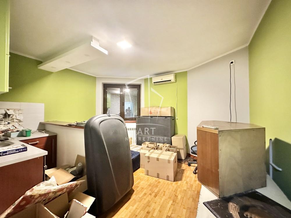 Slika 9 - Veziljska,  Kuća na prodaju, 729m2, 950.000€