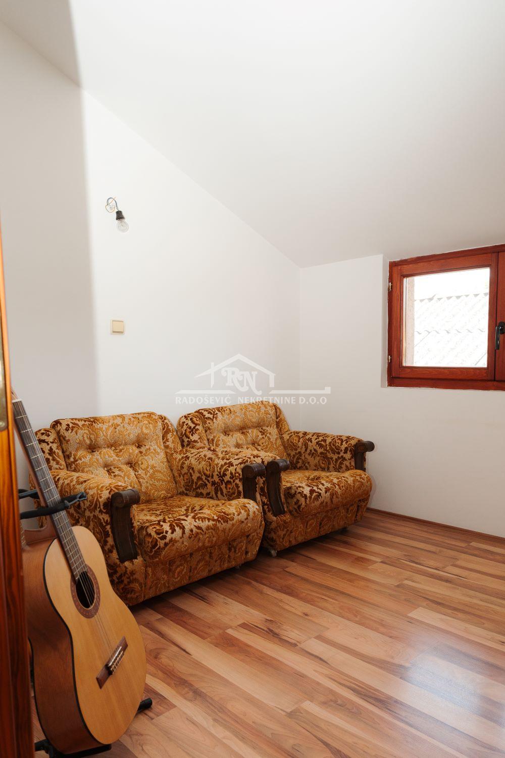 Slika 8 - Karađorđeva,  Kuća na prodaju, 215m2, 173.000€