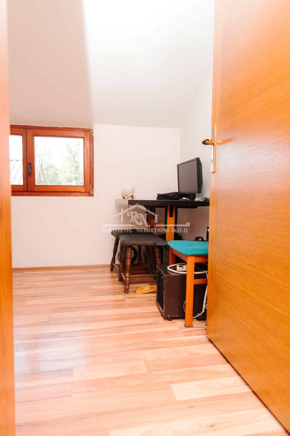 Slika 9 - Karađorđeva,  Kuća na prodaju, 215m2, 173.000€