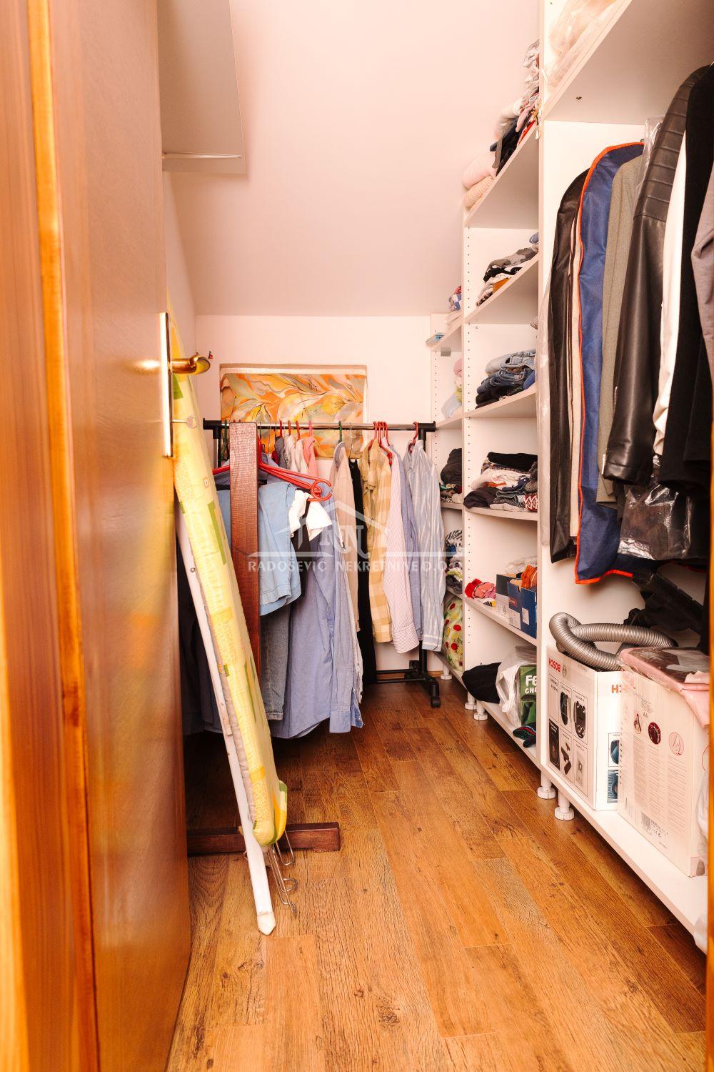 Slika 10 - Karađorđeva,  Kuća na prodaju, 215m2, 173.000€