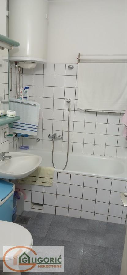 Slika 6 - Ismeta Mujezonovića, Trosoban stan na prodaju, 78m2, 229.900€