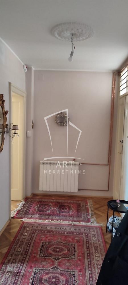 Slika 6 - Cara Dušana, Trosoban stan na prodaju, 85m2, 295.000€