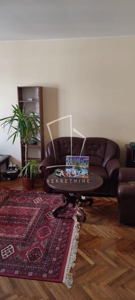 Slika 5 - Cara Dušana, Trosoban stan na prodaju, 85m2, 295.000€