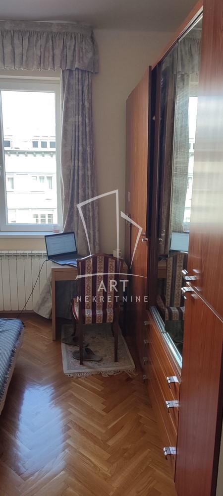 Slika 11 - Cara Dušana, Trosoban stan na prodaju, 85m2, 295.000€