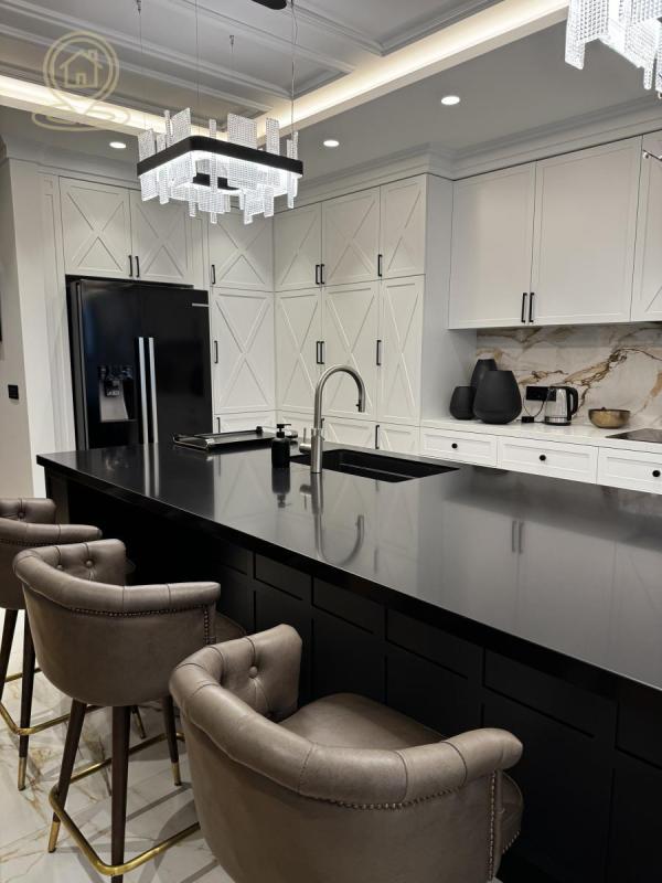 Slika 1 - Četvorosoban stan na prodaju, 260m2, 1.770.000€