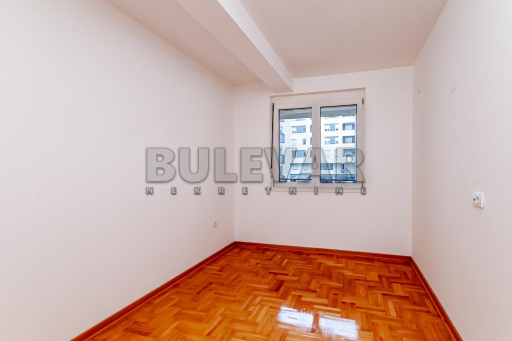 Slika 7 - Zetska, Četvorosoban stan na prodaju, 99m2, 170.000€