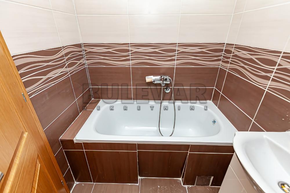 Slika 5 - Zetska, Četvorosoban stan na prodaju, 99m2, 170.000€