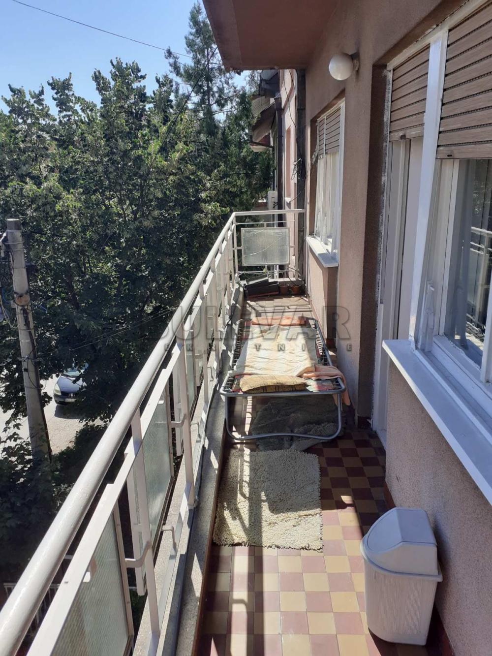 Slika 11 - Dositeja Obradovića, Dvoiposoban stan za izdavanje, 65m2, 400€