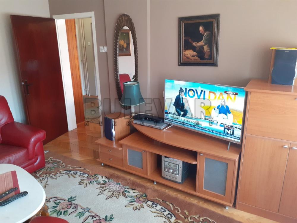 Slika 1 - Dositeja Obradovića, Dvoiposoban stan za izdavanje, 65m2, 400€