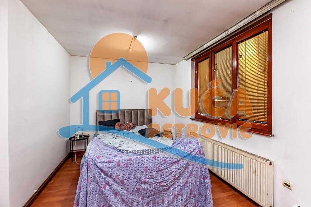 Slika 6 - Bulevar 12. februar,  Lokal na prodaju, 345m2, 650.000€