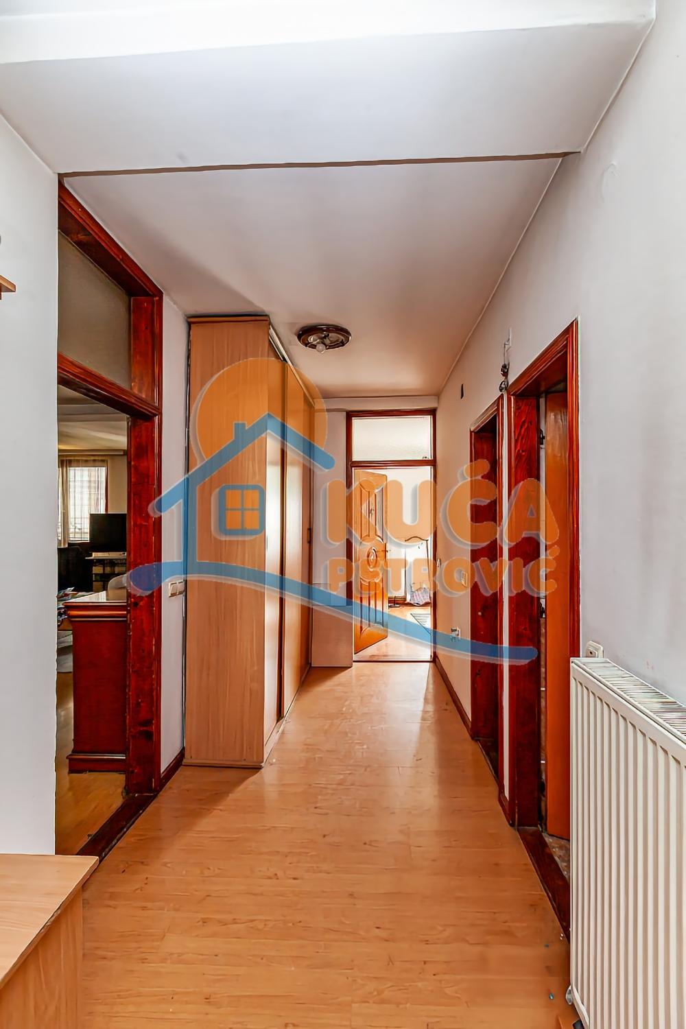 Slika 4 - Bulevar 12. februar,  Lokal na prodaju, 345m2, 650.000€