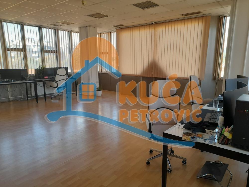 Glavna slika -Cara Dušana,  Lokal za izdavanje, 156m2, 900€