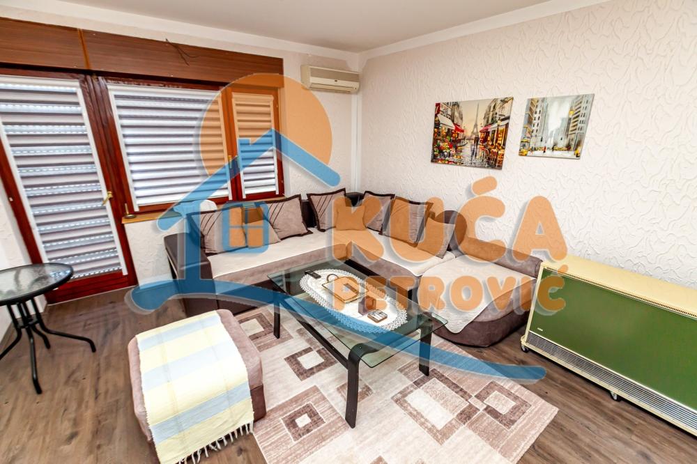 Slika 4 - Jadranska,  Kuća na prodaju, 270m2, 210.000€