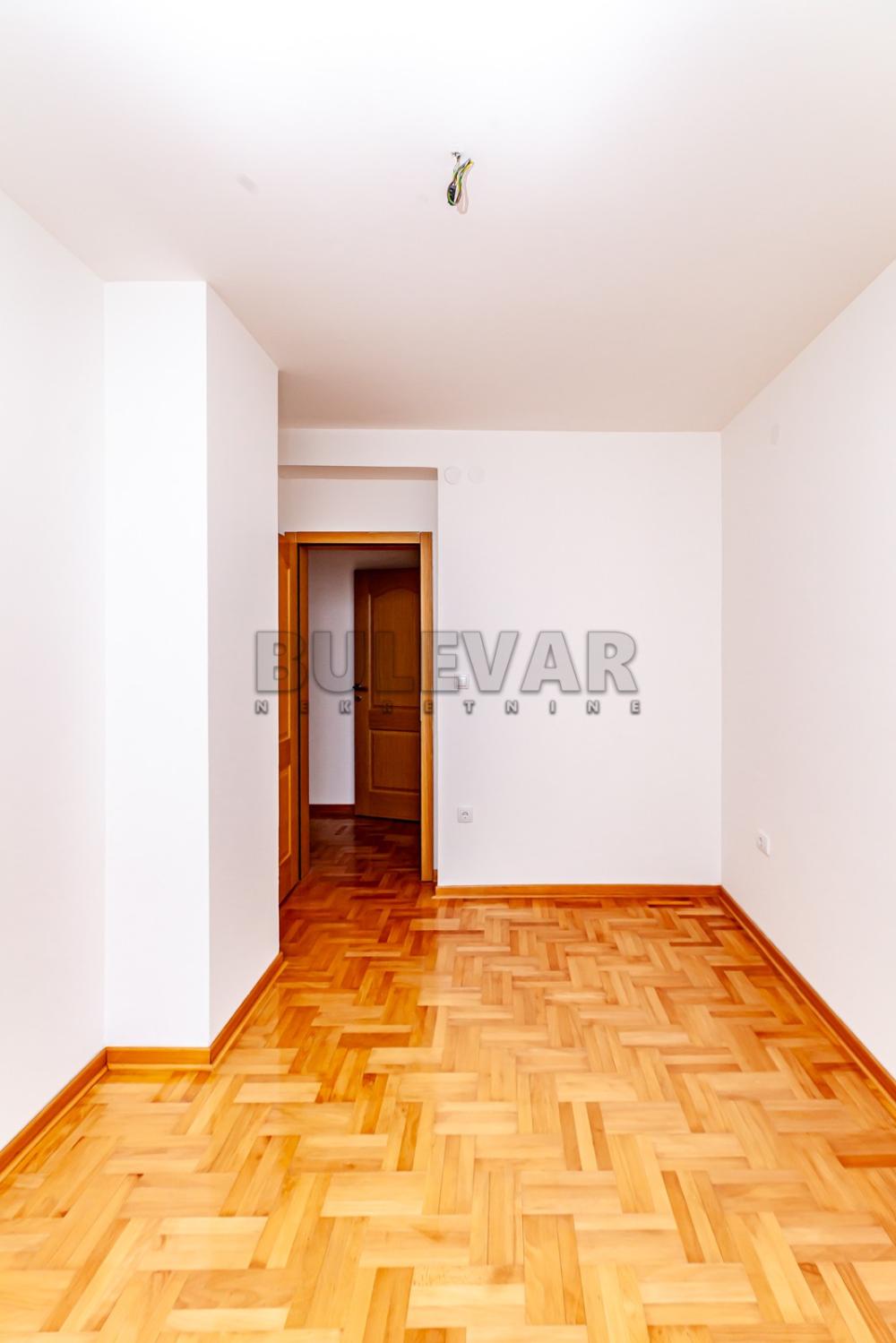 Slika 9 - Zetska, Troiposoban stan na prodaju, 99m2, 170.000€