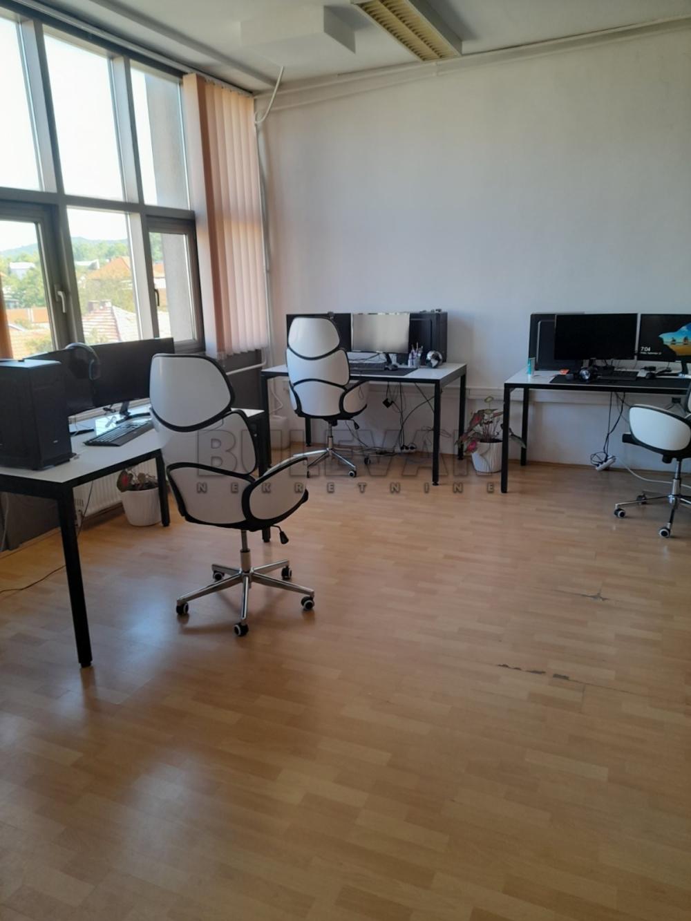 Slika 2 - Cara Dušana,  Lokal za izdavanje, 156m2, 1.200€