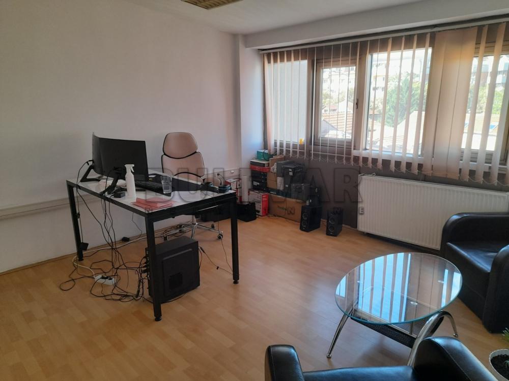 Slika 1 - Cara Dušana,  Lokal za izdavanje, 156m2, 1.200€