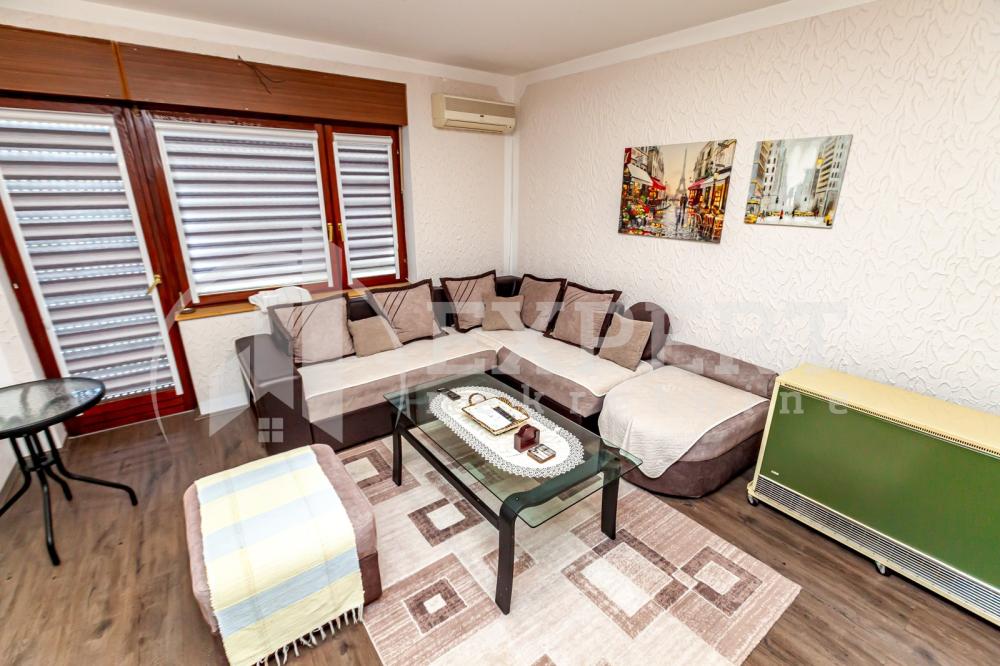 Slika 4 - Jadranska,  Kuća na prodaju, 270m2, 210.000€