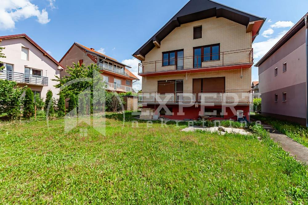 Slika 1 - Jadranska,  Kuća na prodaju, 270m2, 210.000€