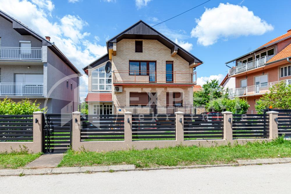 Slika 2 - Jadranska,  Kuća na prodaju, 270m2, 210.000€