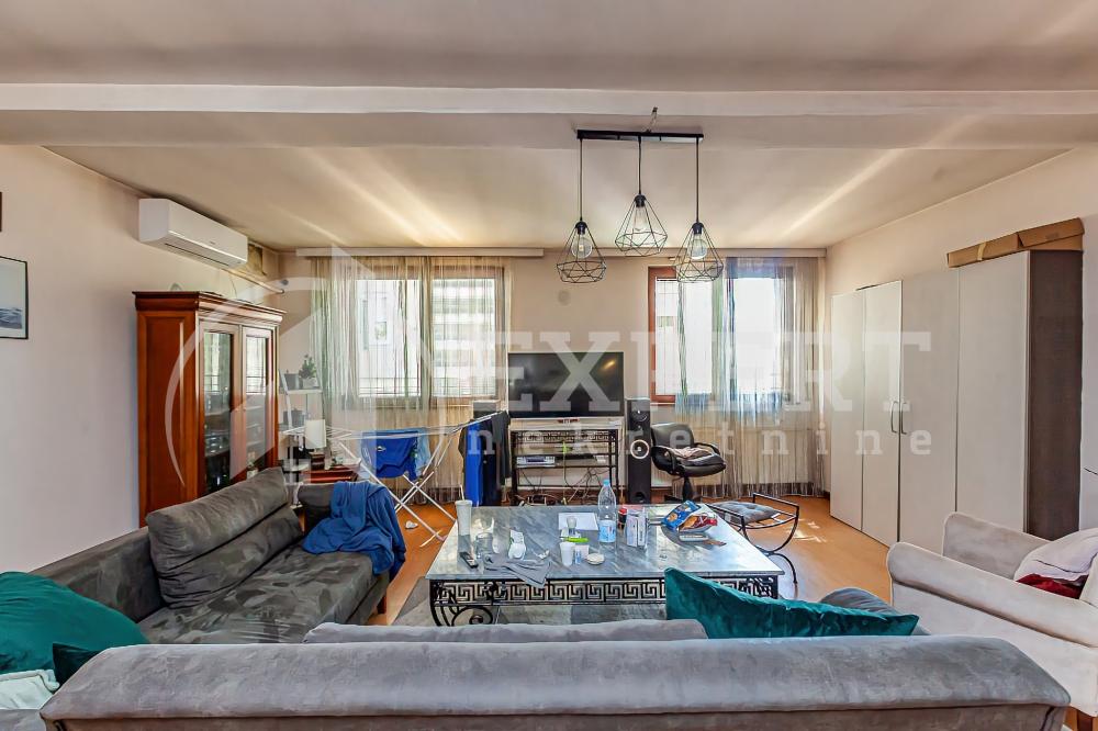 Slika 2 - Bulevar 12. februar,  Lokal na prodaju, 345m2, 650.000€