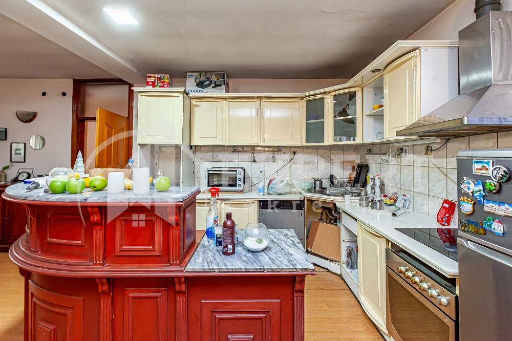 Slika 1 - Bulevar 12. februar,  Lokal na prodaju, 345m2, 650.000€