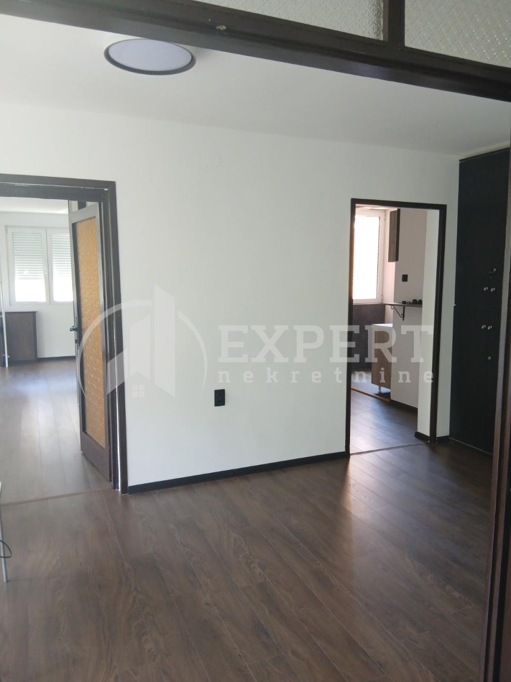 Slika 6 - Bulevar Nemanjića,  Lokal za izdavanje, 82m2, 500€