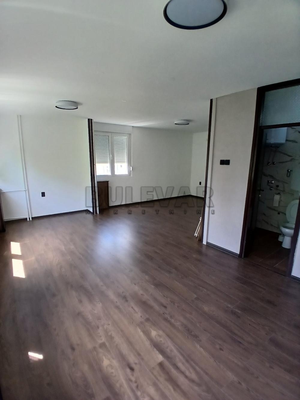 Glavna slika -Bulevar Nemanjića,  Lokal za izdavanje, 82m2, 500€