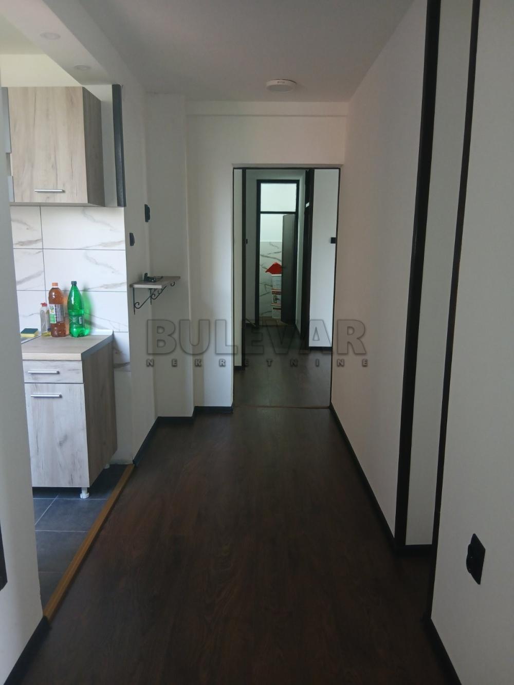 Slika 3 - Bulevar Nemanjića,  Lokal za izdavanje, 82m2, 500€