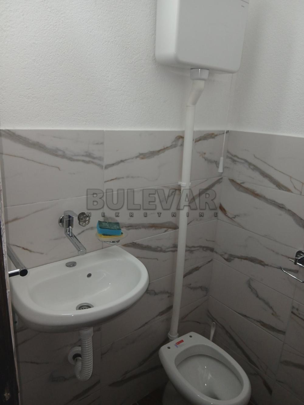 Slika 11 - Bulevar Nemanjića,  Lokal za izdavanje, 82m2, 500€