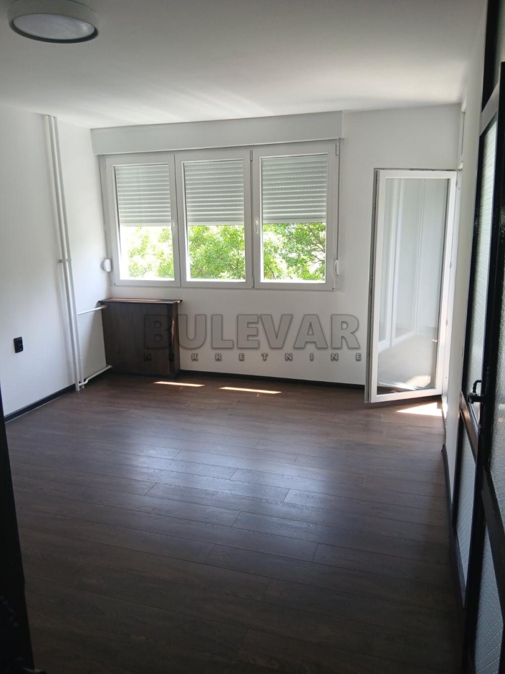 Slika 7 - Bulevar Nemanjića,  Lokal za izdavanje, 82m2, 500€