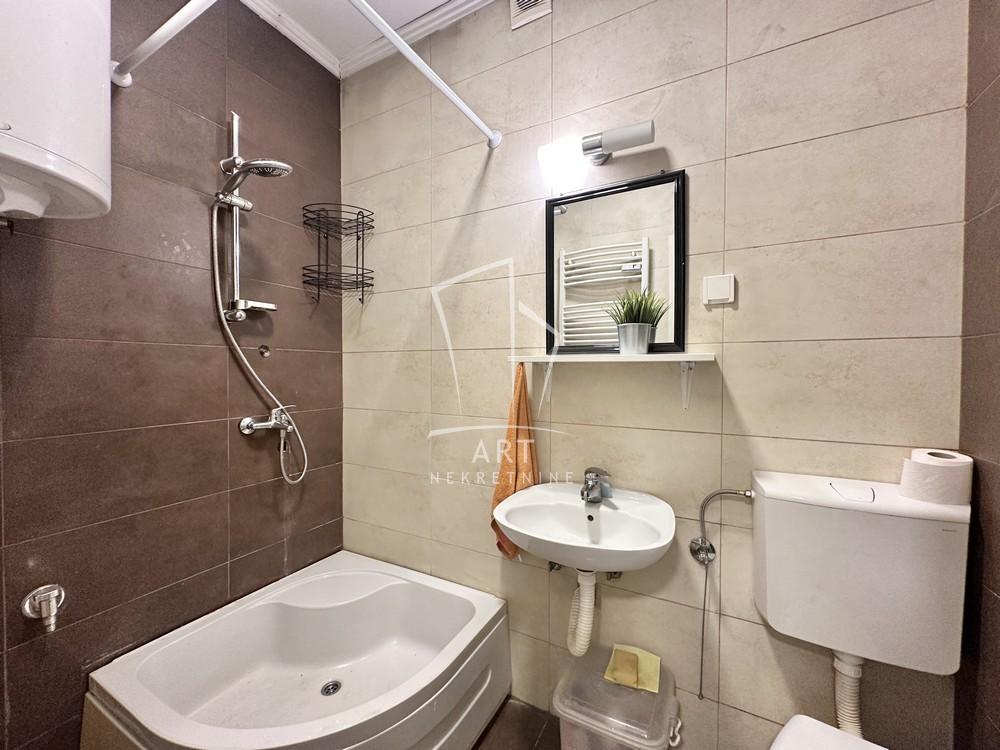 Slika 9 - Vitezova Karađorđeve Zvezde,  Lokal na prodaju, 47m2, 70.000€